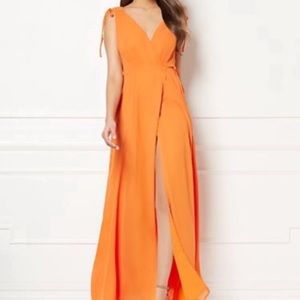 Orange maxi dress 🧡